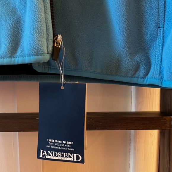 NWT Land’s End Fleece - Picture 3 of 5